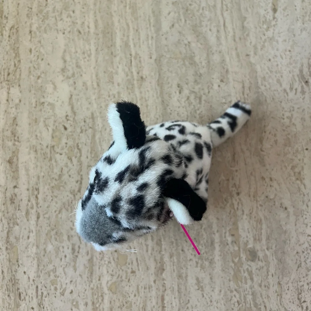 Vintage Eukanuba Snow Leopard